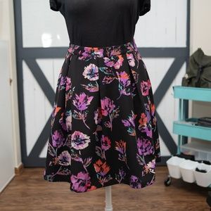 ⚡️ Pretty Forever 21 Floral Midi Skirt